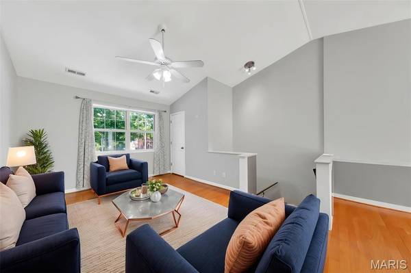1418 Oriole PL, Brentwood, MO 63144