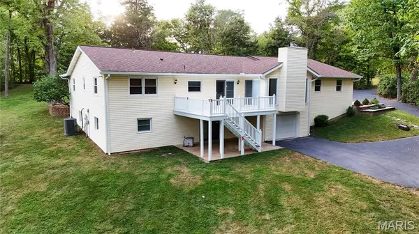 110 Summerset LN, Festus, MO 63028