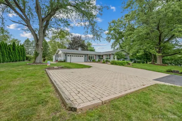 39W440 Campton Hills DR, Campton Hills, IL 60175