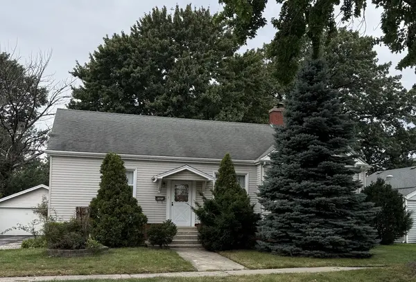 9322 S 49th AVE, Oak Lawn, IL 60453