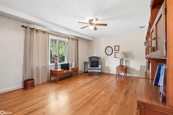204 W 2nd St., Mount Pleasant, IA 52641