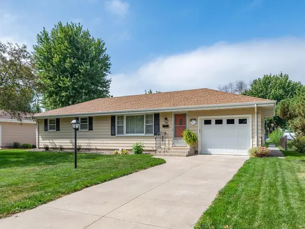 948 Main ST S, Shakopee, MN 55379