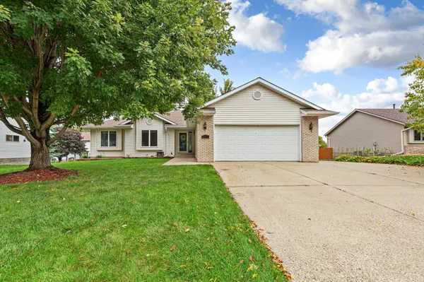 812 Lancer DR NE, Owatonna, MN 55060