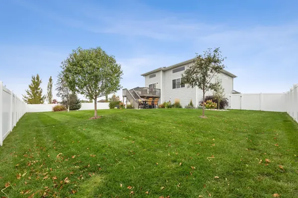 6054 Autumn DR S, Fargo, ND 58104