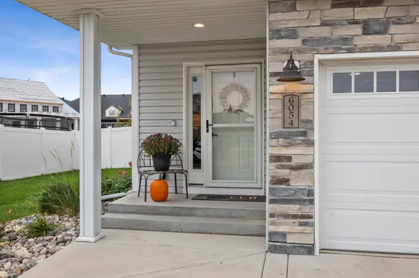 6054 Autumn DR S, Fargo, ND 58104