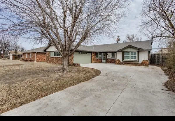9408 N Northland RD, The Village, OK 73120
