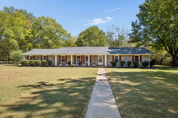 146 W Clearview Dr, Murfreesboro, TN 37128