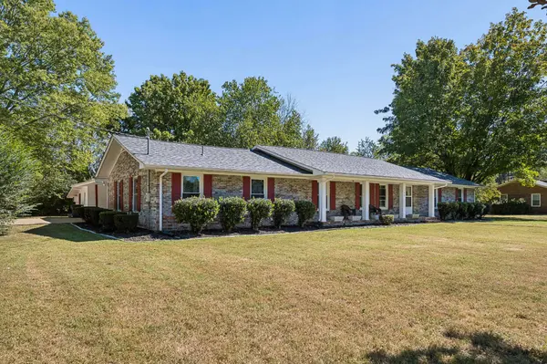 146 W Clearview Dr, Murfreesboro, TN 37128