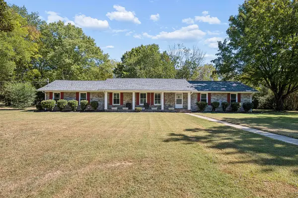 146 W Clearview Dr, Murfreesboro, TN 37128