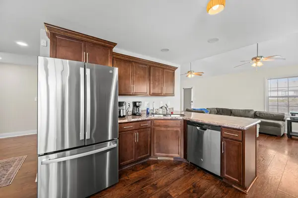 1005 Harding Dr, Clarksville, TN 37042