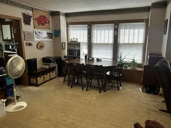 918 N 4th St, Arkansas City, KS 67005