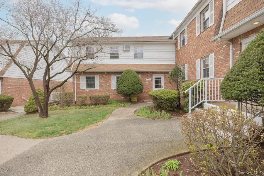 62 Parkside DR #62, Suffern, NY 10901