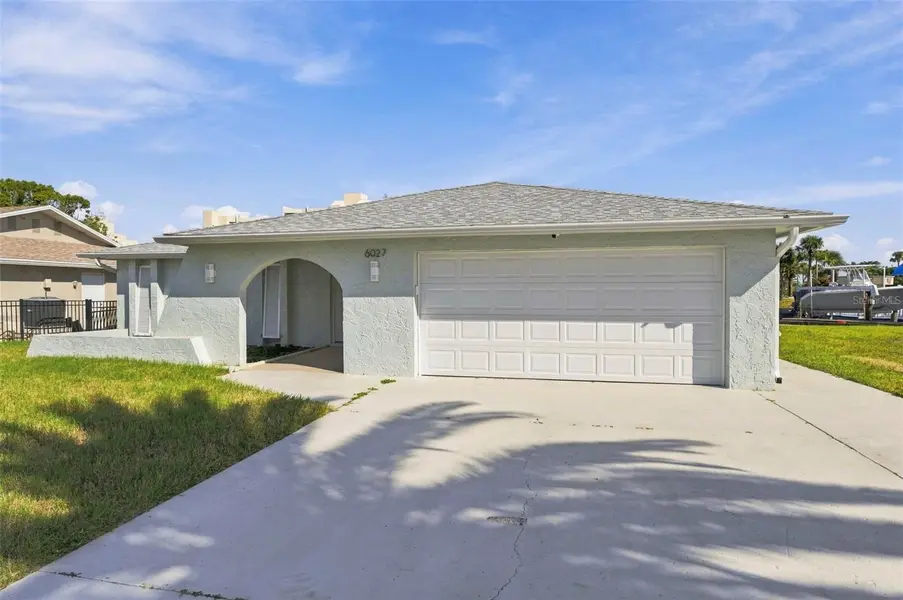 6027 BEVERLY DR, Hudson, FL 34667