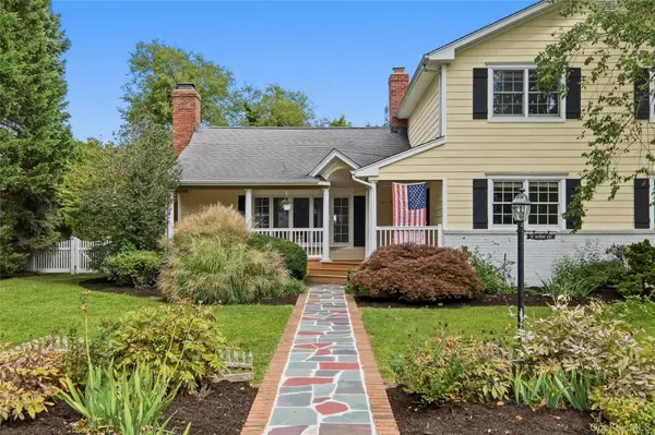 52 Bayway AVE, Brightwaters, NY 11718