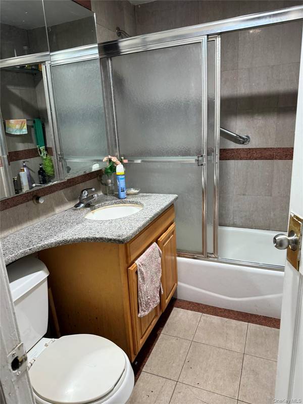 41-05 College Point BLVD #2F, Flushing, NY 11355