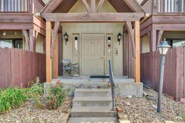 5633 SW Foxcroft South CIR, Topeka, KS 66614