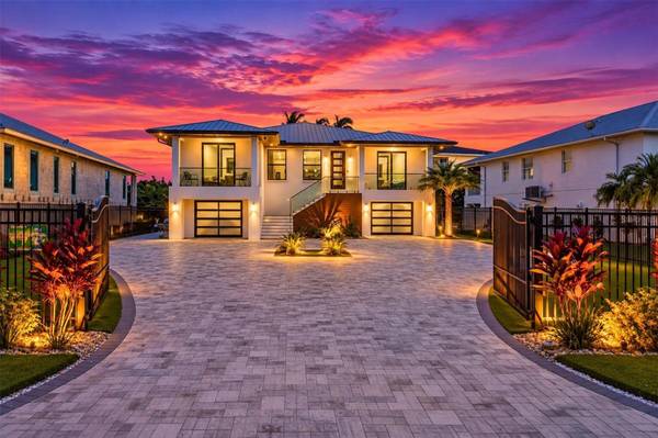 3920 ROBERTS POINT RD, Sarasota, FL 34242