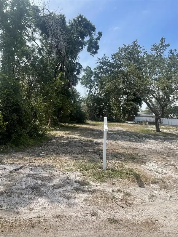 JUNGLE WAY, Sarasota, FL 34243