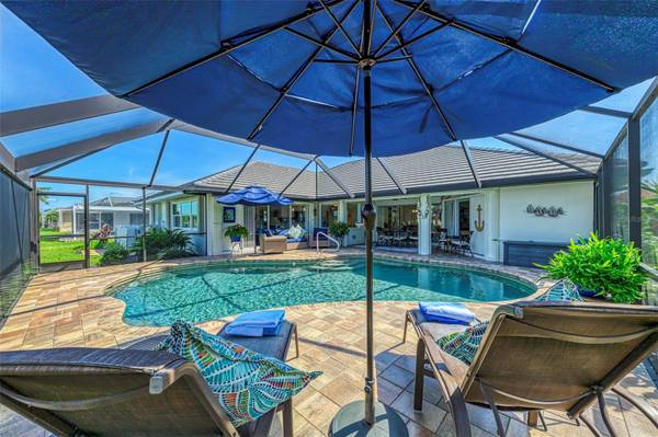 530 LAKE OF THE WOODS DR, Venice, FL 34293