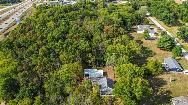 1765 Grothe RD, Flint Hill, MO 63385
