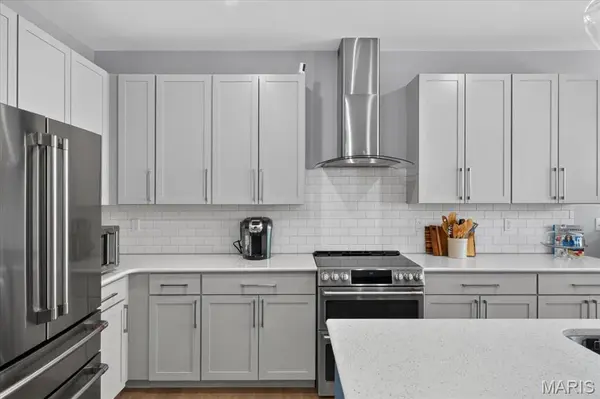 656 Moffett Laurel DR, Lake St Louis, MO 63367