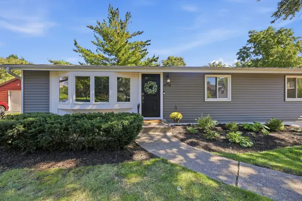 1017 S Ahrens AVE, Lombard, IL 60148