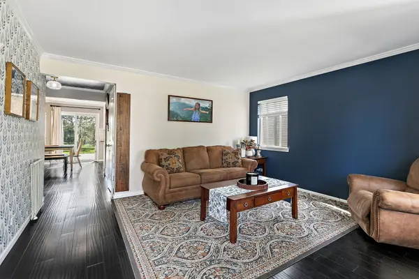 5292 Spencer PL, Lake In The Hills, IL 60156