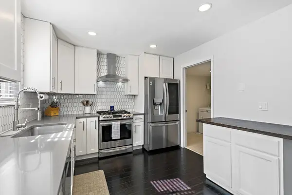 5292 Spencer PL, Lake In The Hills, IL 60156