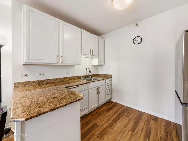 600 N Dearborn ST #905, Chicago, IL 60654