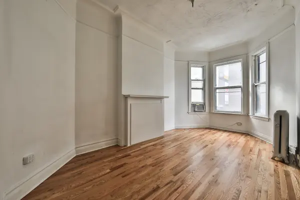 2841 N Clark ST #2N, Chicago, IL 60657