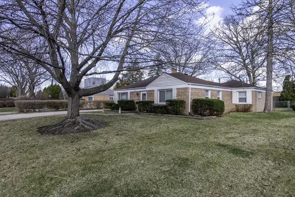 400 7th AVE, Libertyville, IL 60048