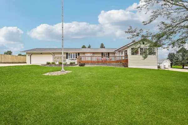 1505 Linn Delaware RD, Coggon, IA 52218