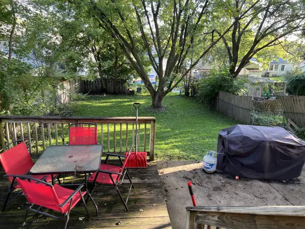 1008 W 2nd ST, Cedar Falls, IA 50613