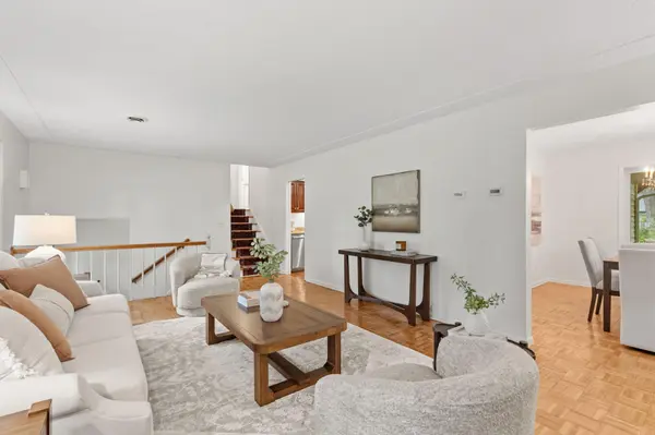 5705 Lois LN, Edina, MN 55439