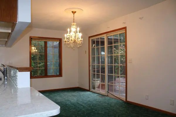 S3561 Chicken Valley RD, Fountain City, WI 54629