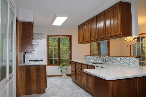 S3561 Chicken Valley RD, Fountain City, WI 54629