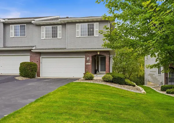 15567 Brookside LN NW, Prior Lake, MN 55372