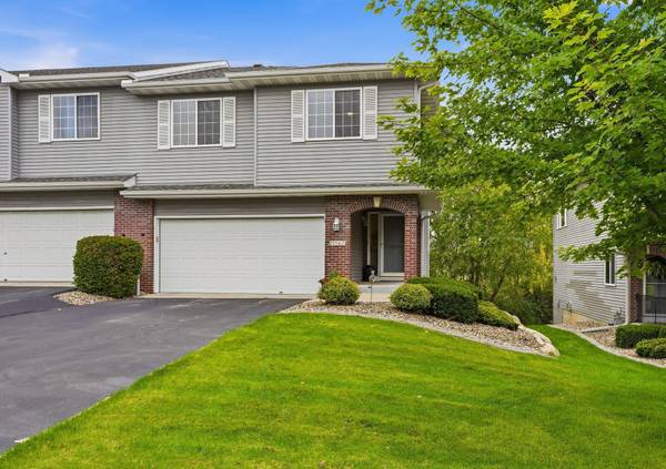 15567 Brookside LN NW, Prior Lake, MN 55372