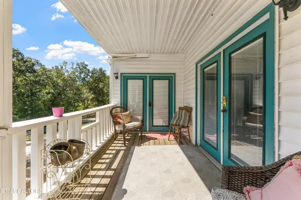34 Rozzel Rd, Pikeville, TN 37367