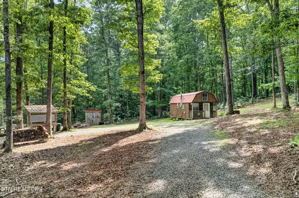 4207 Chapel Hill Rd, Crawford, TN 38554