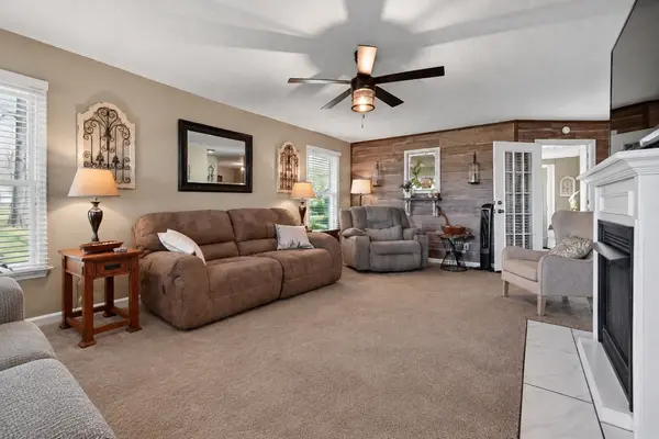 190 Hooper Rd, Smithville, TN 37166