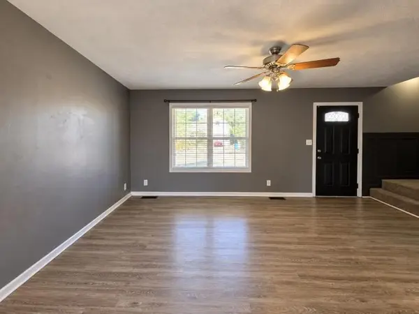 3717 S Naples Ct, Clarksville, TN 37040