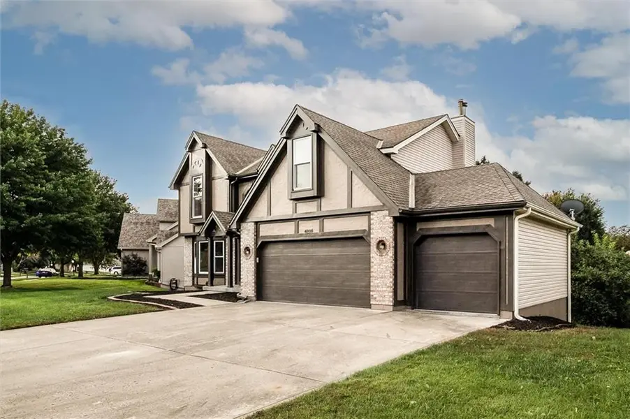 4005 NE 61st TER, Gladstone, MO 64119