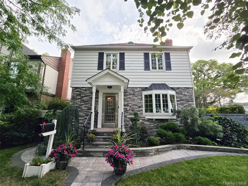 56-49 215 ST, Bayside, NY 11364
