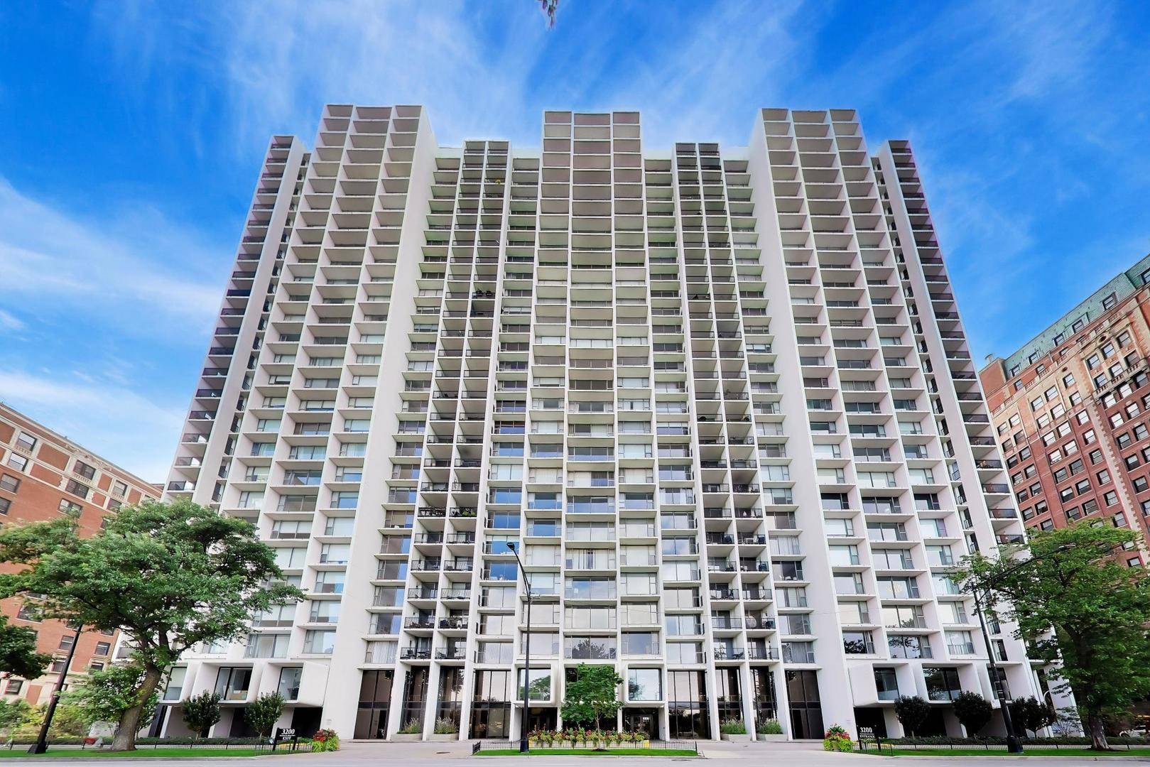 3200 N Lake Shore DR #2202, Chicago, IL 60657