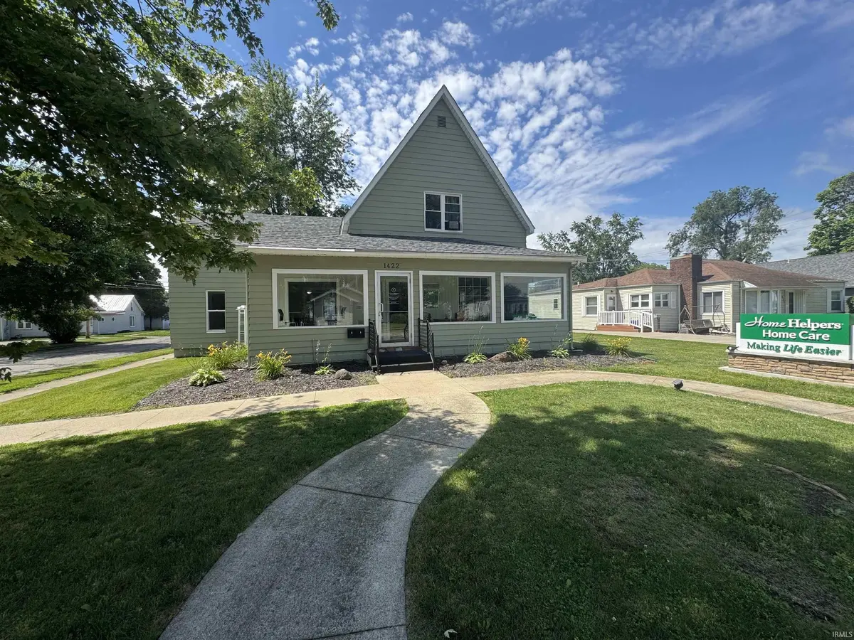 1422 E Center ST, Warsaw, IN 46580