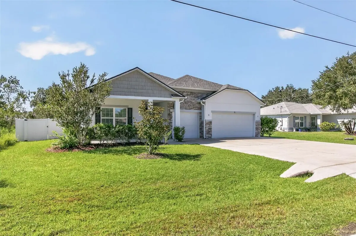 21 LANCELOT DR, Palm Coast, FL 32137