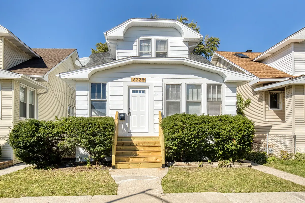 6228 W Berenice AVE #G, Chicago, IL 60634