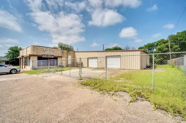 604 Abbott Avenue, Hillsboro, TX 76645