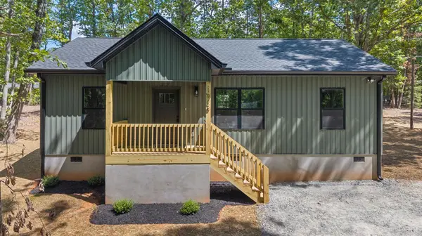 1928 Riddle RD, Chatham, VA 24531